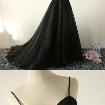 Ball Gown Spaghetti Straps Black Tulle Prom Dress..