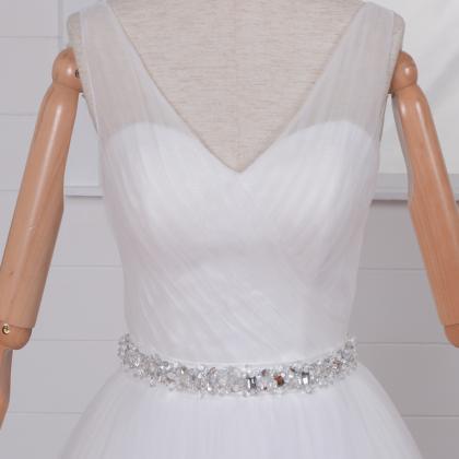 2015 V-neck Tulle White/ivory Lace Wedding Dress..