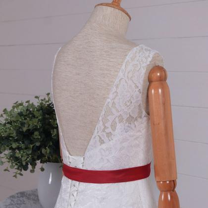 O-neck Lace Sweetheart A-line With Red Sash Open..