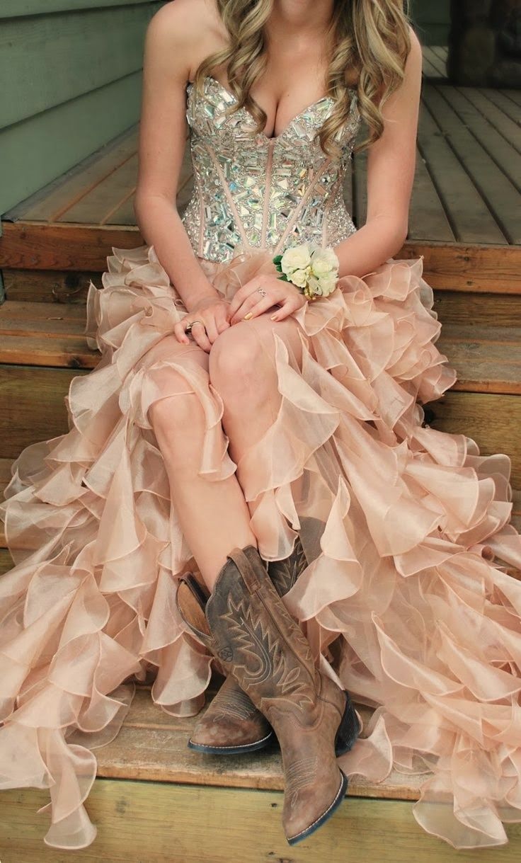 High Low Wedding Dresses With Cowboy Boots