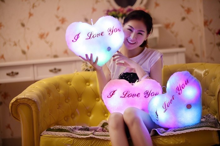 36*30CM Stuffed and Plush Toys Heart Shape LED Lights Colorful Heart Light Pillows Valentines Christmas Gifts for Girlfriend 