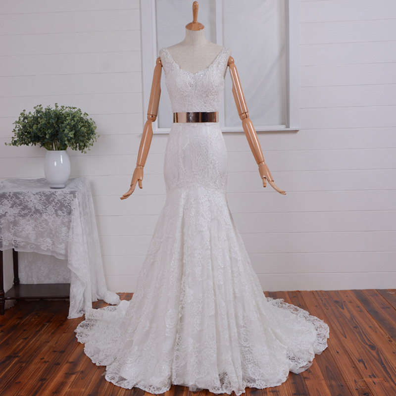Vintage Style Lace Wedding Dress With V Neckline And Sleeveless Sexy Wedding Dress Cathedral 6542